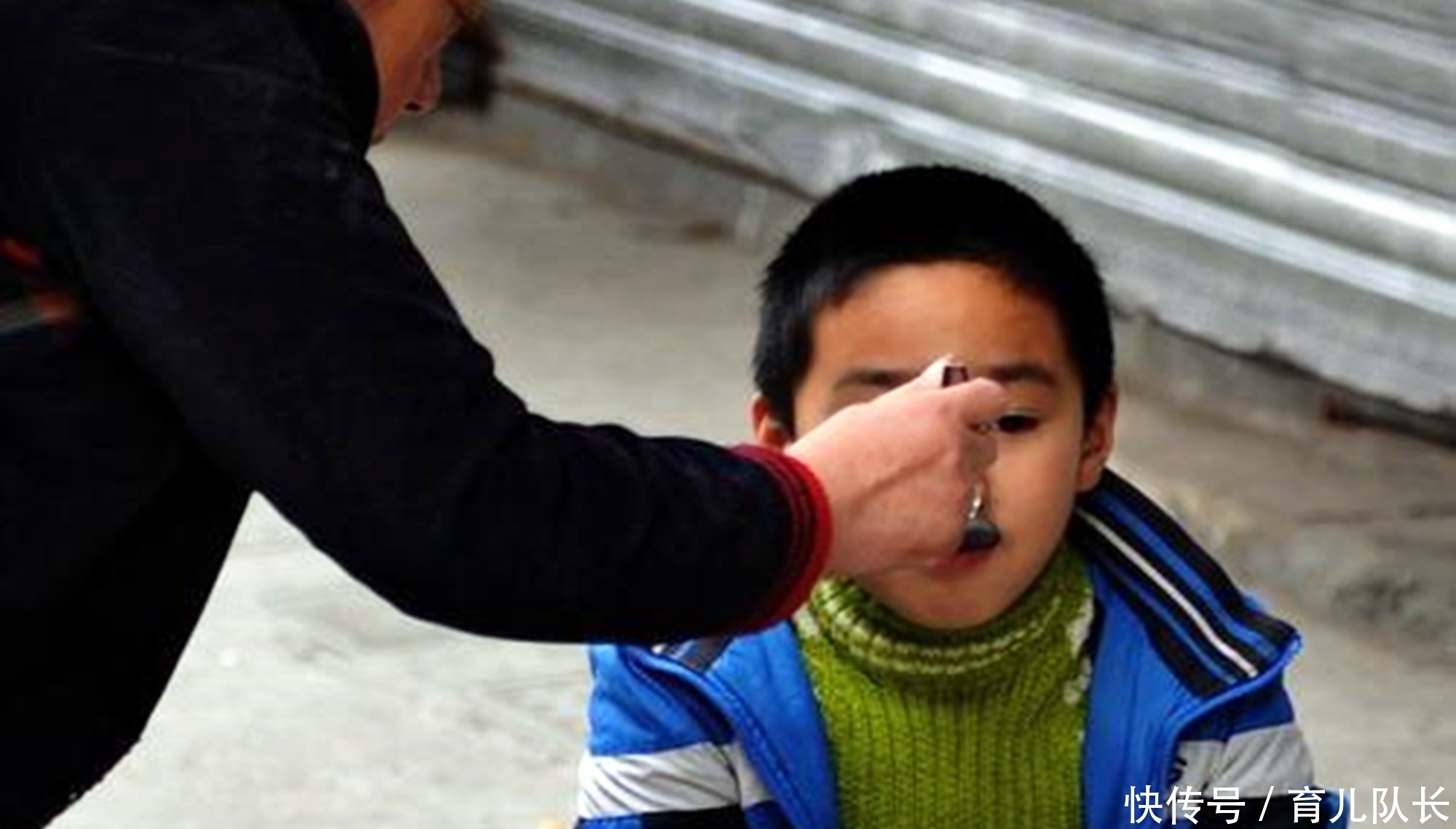 父母|白岩松：父母要明白有三种苦孩子不会白吃，吃得越多长大越有出息