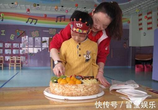 家长群|4岁娃幼儿园过生日，订豪华蛋糕却没人吃，妈妈知道后自责