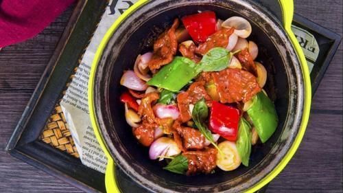 炒肉时,千万不要直接下锅饭店大厨用这个方法,立刻又香又嫩