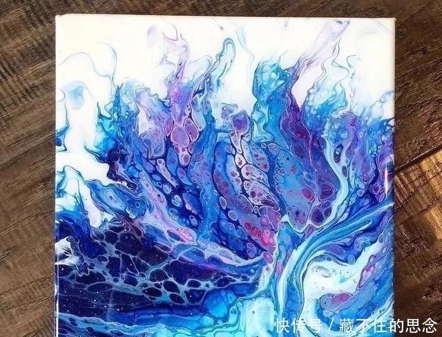 画画|从未学过画画的美女,28岁喜欢玩颜料,一天卖画30万,自嘲是瞎画