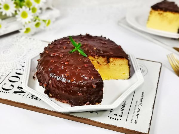 学会这道美味的巧克力乳酪蛋糕，厨房小白也不愁