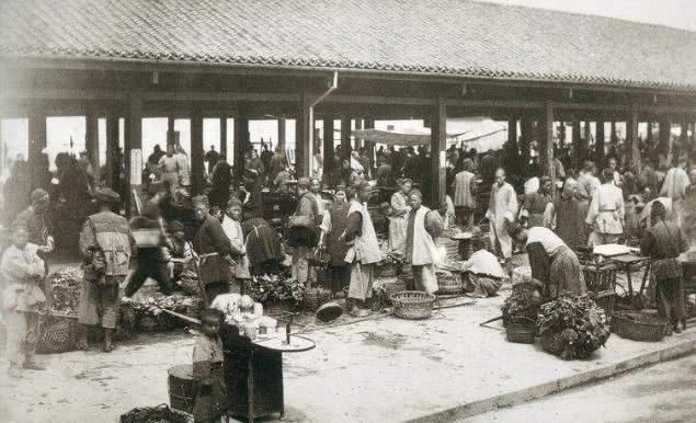 纯净水|晚清最土豪王爷,靠银行利息度日,只喝纯净水,过街老鼠人人喊骂