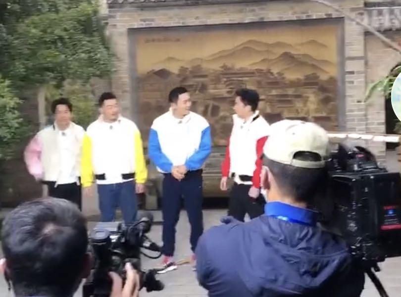  老婆|郑恺当爸后录跑男，被大家起哄难掩喜悦，对老婆四字称呼超甜