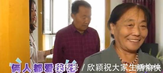 我今年75,當(dāng)過兵、干過保險(xiǎn),想找個(gè)老伴,她卻讓我住她家