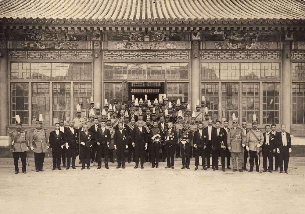 张作霖|张作霖打直奉战争,出动30万东北军,为何不怕日本人乘虚而入?