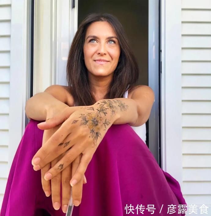 大腿#当她们掀开裙子,露出“惊艳”的大腿时,所有人都看呆了