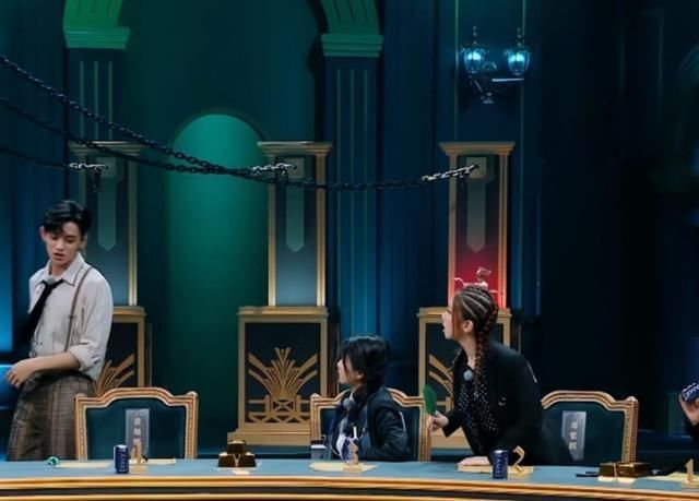 生圖|譚松韻參加《跑男9》,她和楊穎李沁合照,生圖和身高差距太明顯