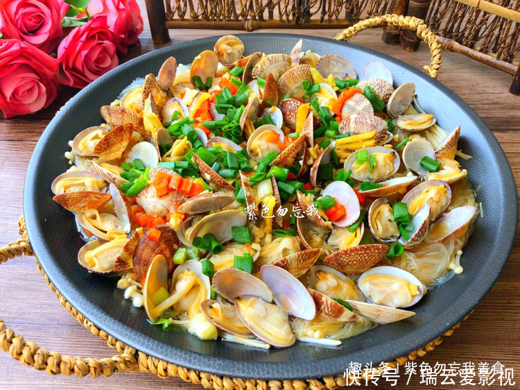 美味|花蛤最好吃的做法,不焯水不爆炒,肉质鲜嫩还美味,超解馋