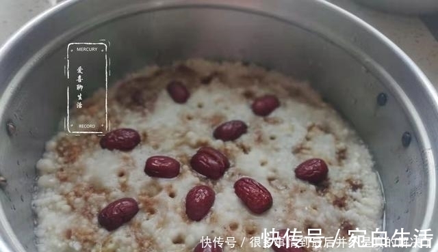 糯米|两勺糯米粉一把大红枣,做出夹心枣泥糕,香甜软糯,比面包还好吃