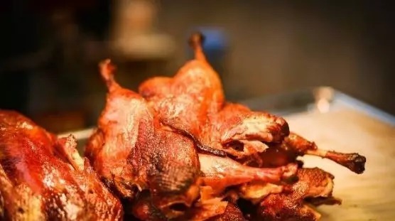 北京烤鸭|这种饵料“专钓黑鱼”，炮制方法简单，方圆20米的黑鱼争相咬钩！