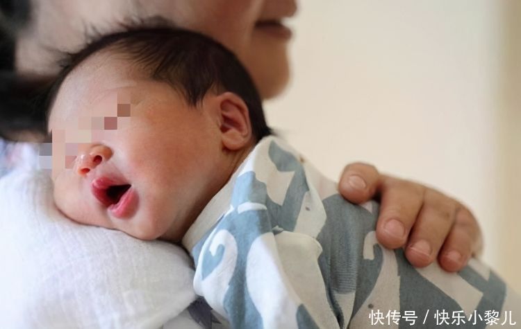 小蕊|新生儿头三个月要“抱睡”?这三点好处,宝爸宝妈要知道