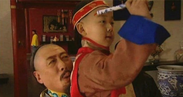 此人|康熙问此人哪位皇子能继承皇位,他知答错必死,于是这样回答