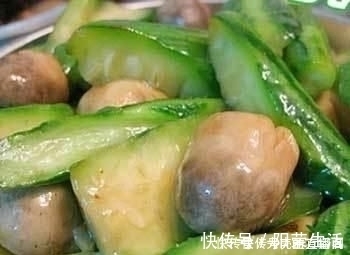 丝瓜|丝瓜的正确做法,鲜香浓郁,做法简单,男女老少都爱吃,真过瘾