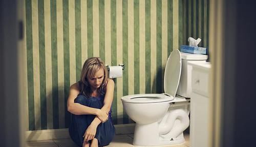 奶茶|经常便秘的人,尽量少吃3样食物,让肠道越来越通畅