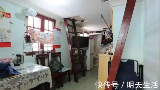 蜗居|40天整容级爆改11㎡小户型,破烂蜗居变花园别墅!一手烂牌打王炸