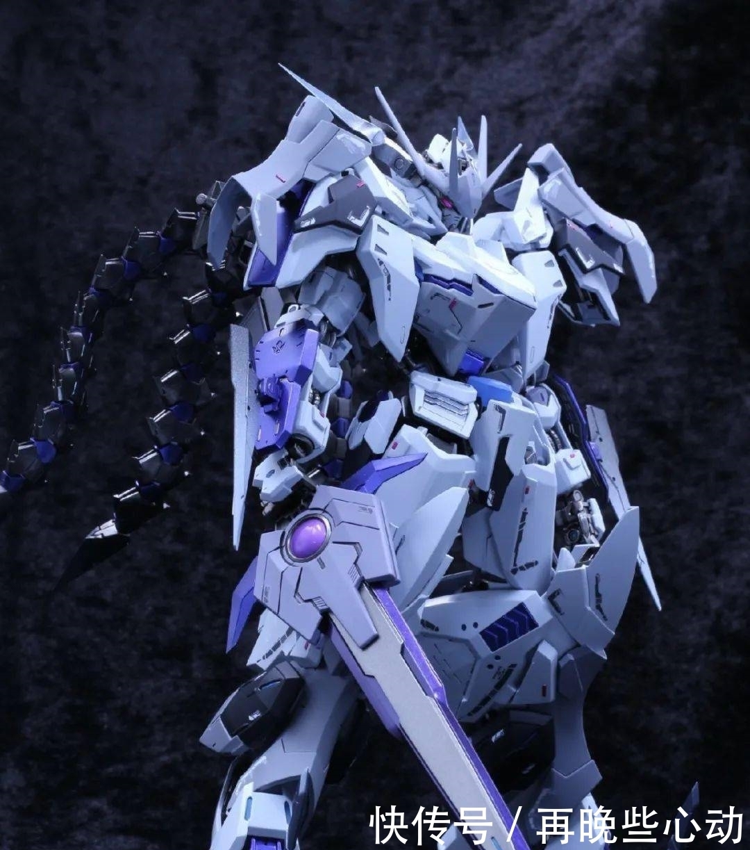 骑士|MG巴巴托斯苍白骑士造型大改造,绝了