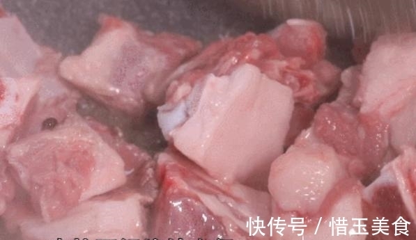 最适合冬季吃的炖菜!萝卜和它搭,随手炖一锅,驱寒又滋补