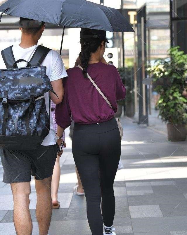 牛仔外套 长腿姑娘适合穿打底裤,简约中透着个性感,更加雅致!