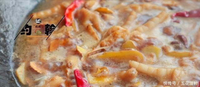 除夕年夜饭,我家总少不了这道菜,都是实在的好东西,便宜还解馋