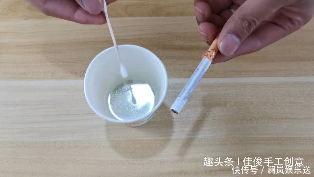 风油精|风油精和白醋混合一起,活了26年才知道真厉害,解决了生活烦恼
