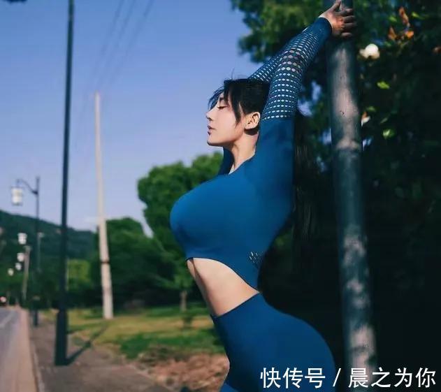健身|“瑜伽健身达人”刘太阳，完美腰线让人羡慕，你羡慕她的身材吗