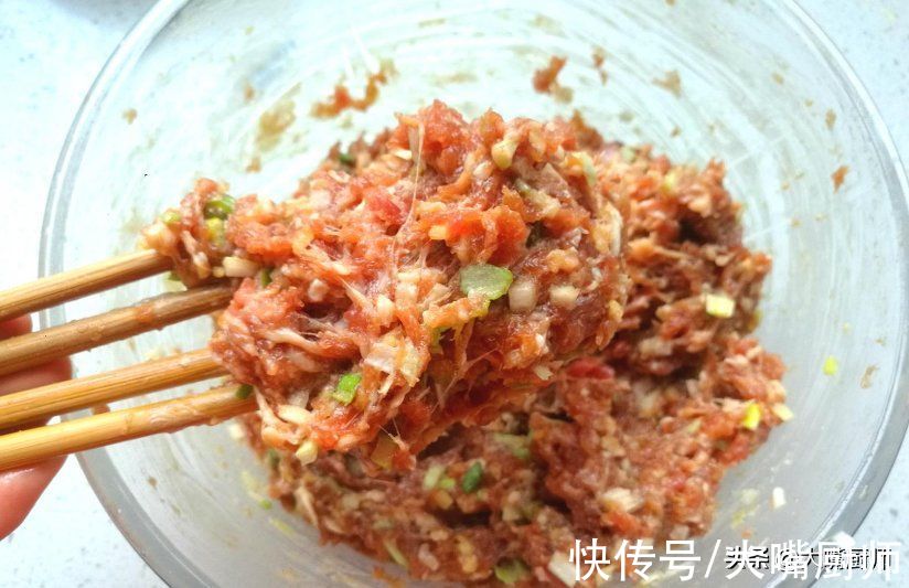 调肉饺子馅，为啥不要料酒和十三香？听听厨师怎么说，很多人做错
