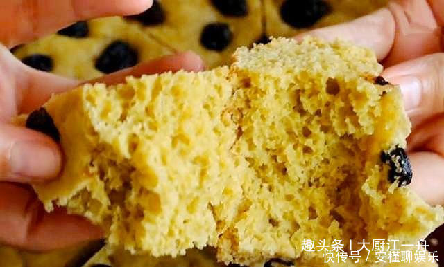 筷子|想吃绿豆糕不用买,摆摊阿姨教你在家做,筷子一搅,一次就能成功