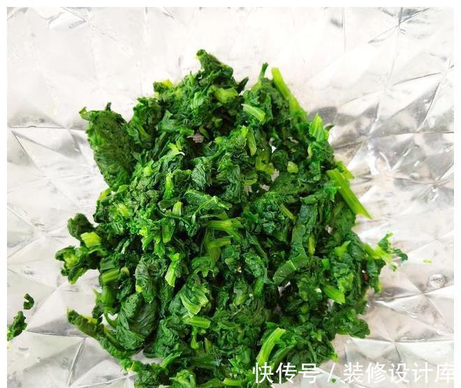 面粉|多吃粗粮更健康，营养全面好处多，教你做咸香适口的玉米面菜窝窝
