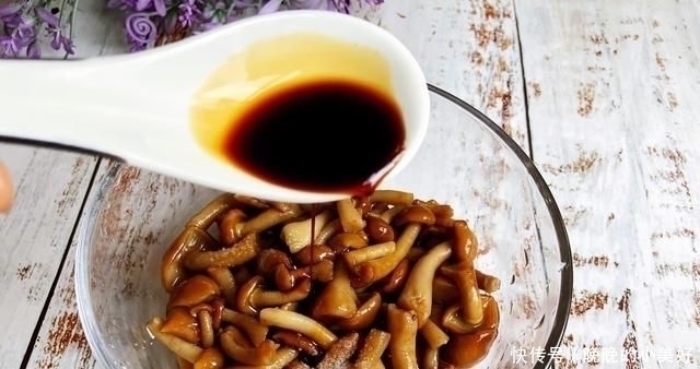 排便|便秘最怕这食材,花5分钟拌一拌,每天吃一碗,清肠排毒,助排便