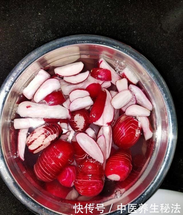 阳台种盆“小萝卜”,一口吃一个,一周种一盆,一吃300天!