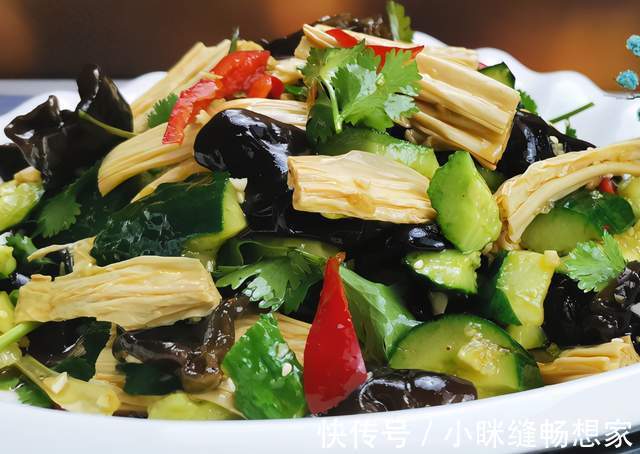 润肠|凉拌木耳时多放一样，脆嫩鲜美，爽口多汁，润肠通便还降压降脂