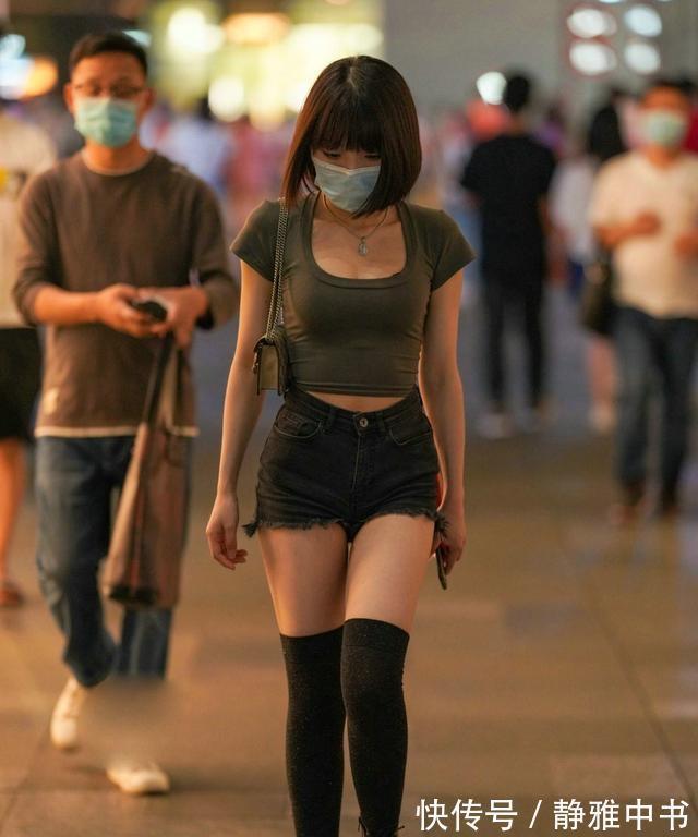 毛衣裤|“凹凸感”十足的瑜伽裤,值得借鉴和尝试,非常不错