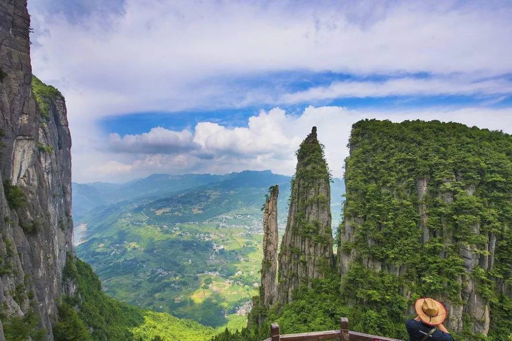 我国最年轻的自治州，风景独特秀美，你知道是哪吗？