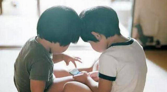 孩子|心理学家孩子有6个迹象,说明孩子自卑到骨子里,家长要注意