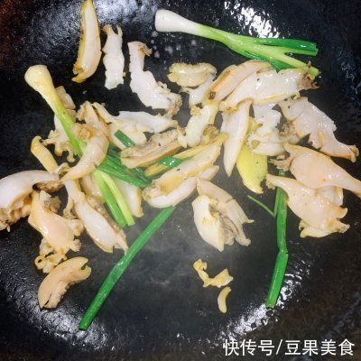 石决明|零失败姜葱蚝油炒鲍鱼片，大厨原来这么好当