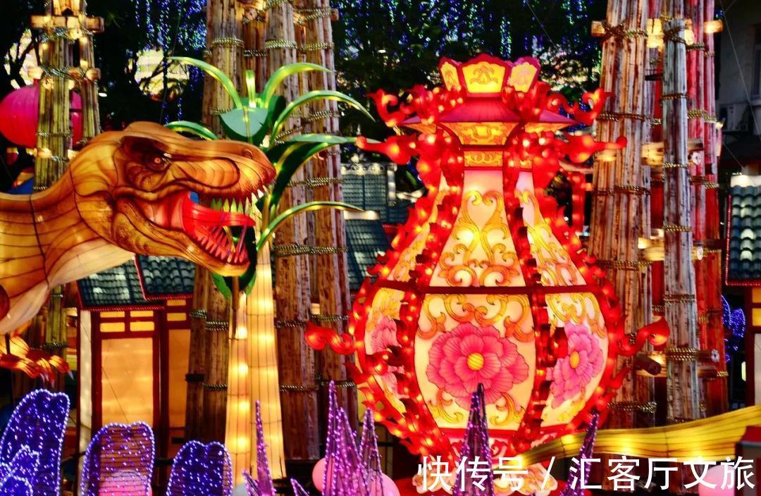 井盐|去年才通高铁,这座“十八线”国内小城,凭什么就火到了国外?