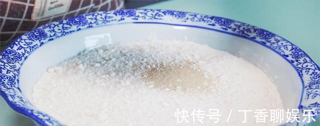 红豆|爱吃红豆饼别再出去买了，大厨教你在家做，外酥里诺太好吃了