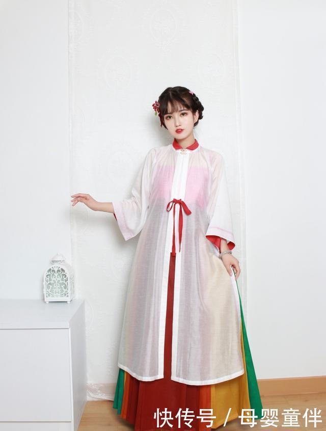元素|最近火了一种叫“彩虹”的汉服,新奇又好看,路人也喜欢