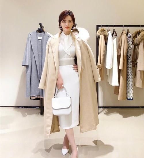 简约|穿什么还不明白？最流行就是风衣，简约穿搭简直不要太好看