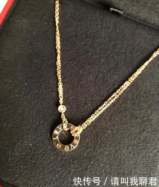 饰品|女生公认的大牌项链黑天鹅掉色严重,小蛮腰精致,蒂芙尼很抢手