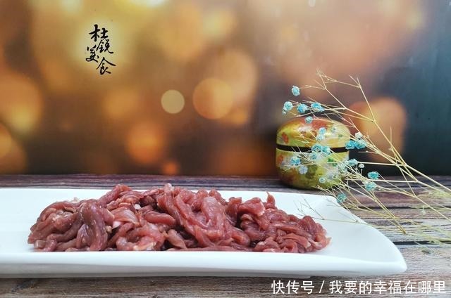 一家4口在家吃酱香排骨火锅,花了150,比吃快餐便宜,超值