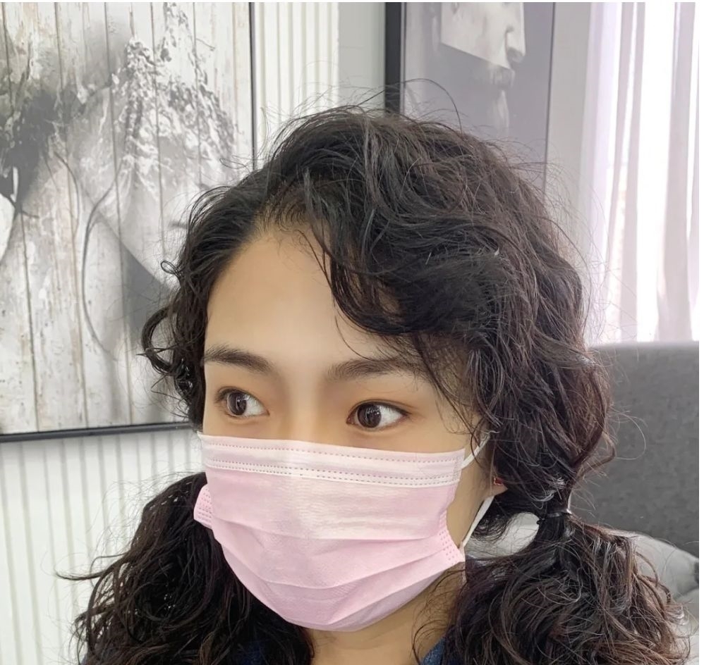 造型 2022发型怎么整?烫卷卷最洋气,好处多多不要错过