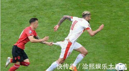 |爆笑街笑话每个人放学之前,必须交出一个人头,否则不许回家!