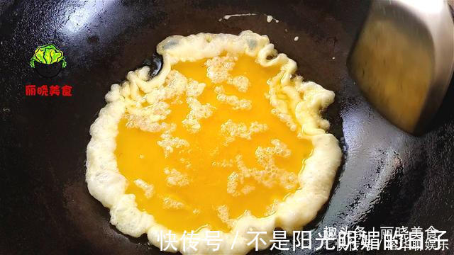 最近非常火爆的一道菜“灵魂炒蛋”，让鸡蛋身价倍增的隐藏新做法