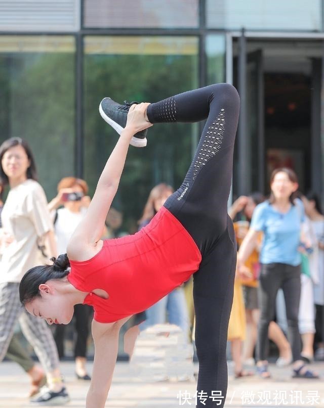 瑜伽裤 时尚简洁的瑜伽裤,简约中透着个性感,仪态典雅!