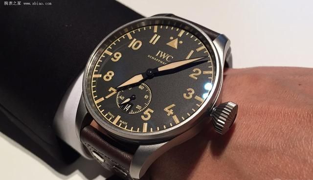 表径$秋冬季节,该如何优雅地展现心爱的腕表呢