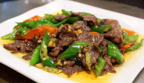  这12种烹饪技巧掌握了，你也可以给家人做一桌子美味家常菜