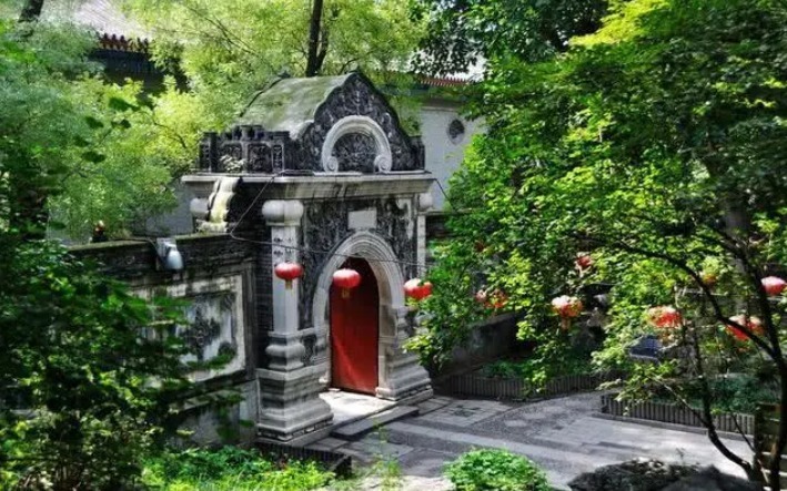 老年|“中国第一豪宅”恭王府：一根柱子价值24亿，经历3个传奇主人