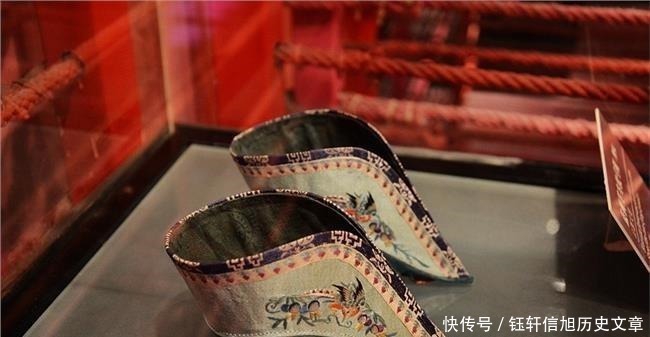三寸金莲|古代女子缠足,过程如此痛苦,原来只是为了满足男人的私欲
