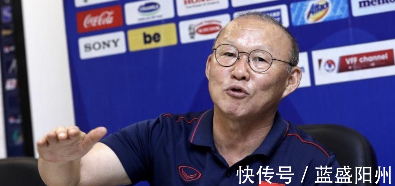 越南队|祝祖国国泰民安!李霄鹏高情商发言,洛国富首发死磕越南!